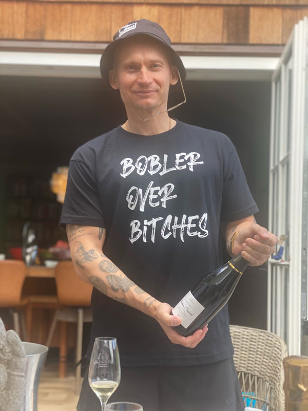 BOBLER OVER BITCHES