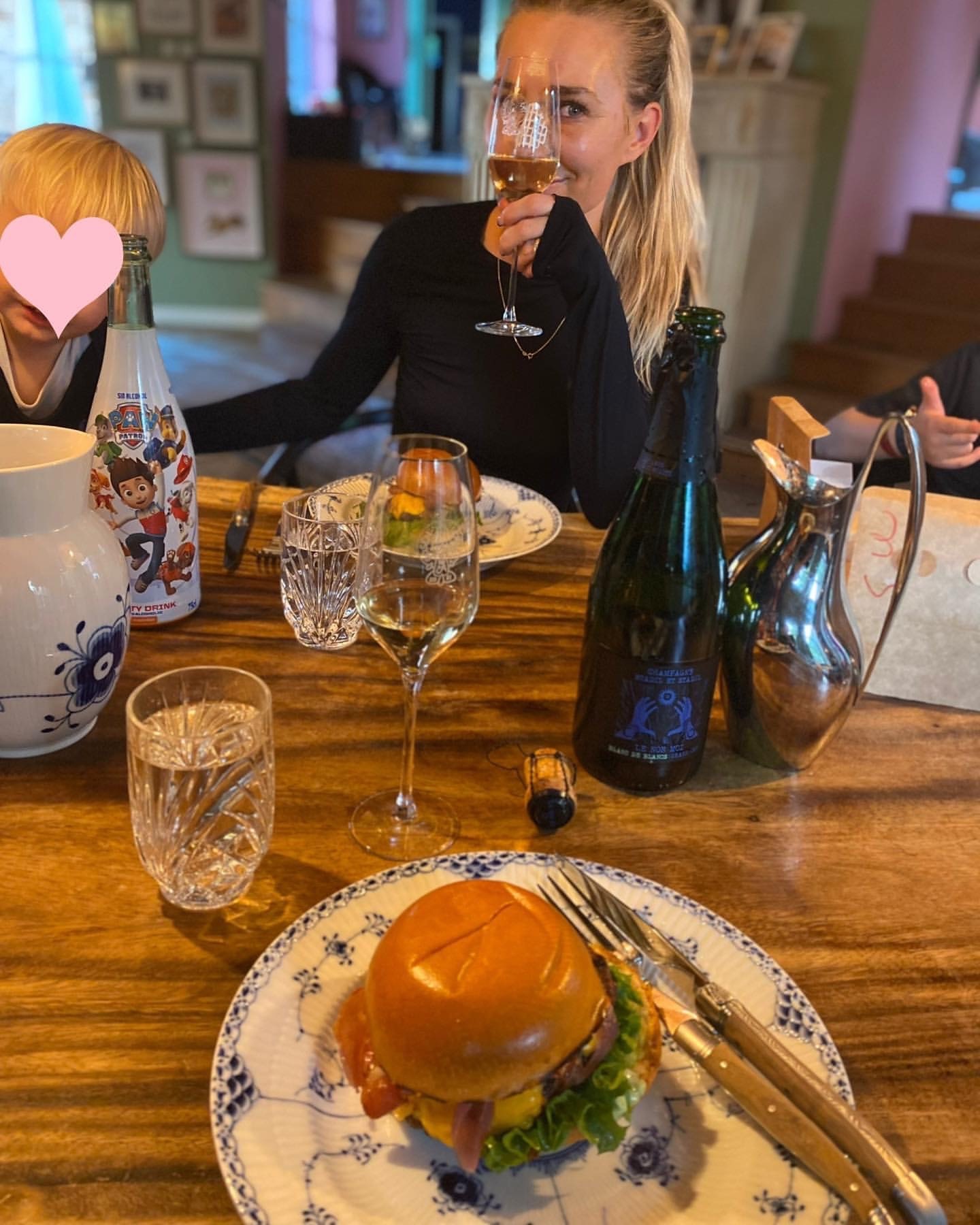  BURGER OG BOBLER; LE NON MOI EDITION.